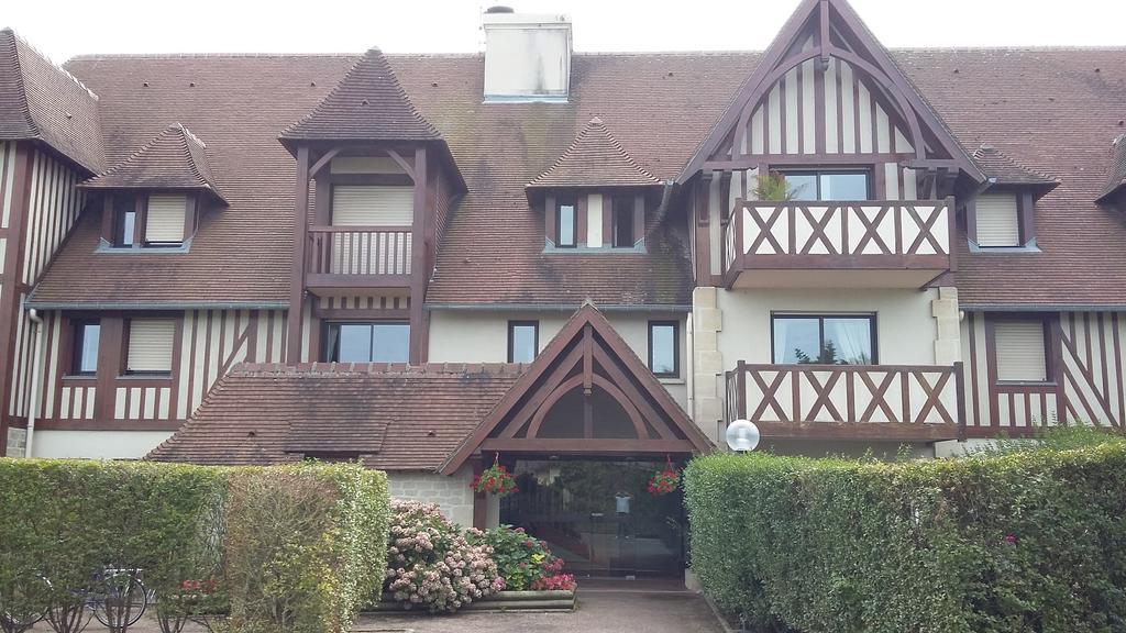 Les Manoirs Apartment โดวีลล์ ภายนอก รูปภาพ